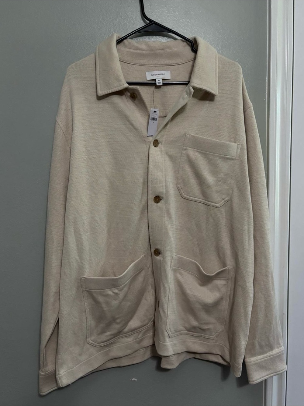 Banana Republic Cream Button-Front Shirt Jacket. (B8)